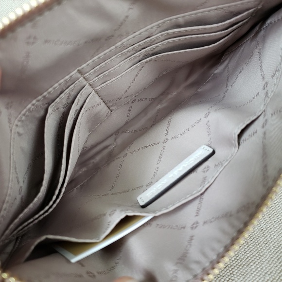 SOLD NWT Michael Kors Abbey Backpack & Wristlet - Picture 7 of 8